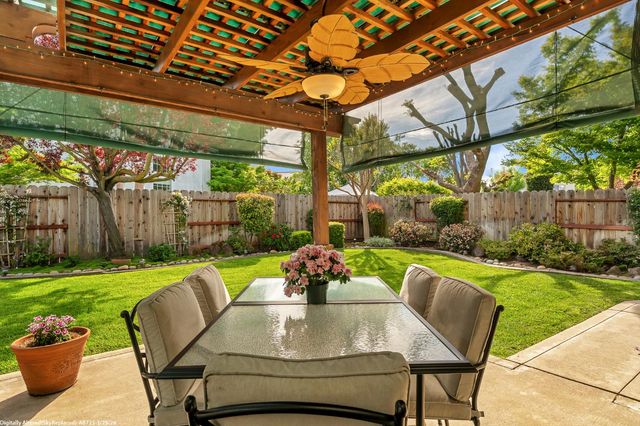 10223 River Park Cir, Stockton, CA 95209