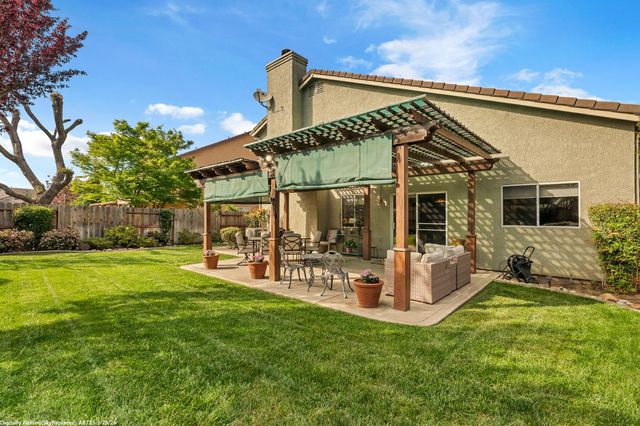 10223 River Park Cir, Stockton, CA 95209