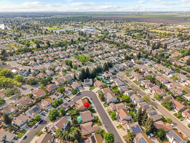 10223 River Park Cir, Stockton, CA 95209