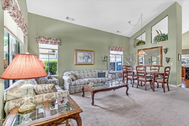 10223 River Park Cir, Stockton, CA 95209