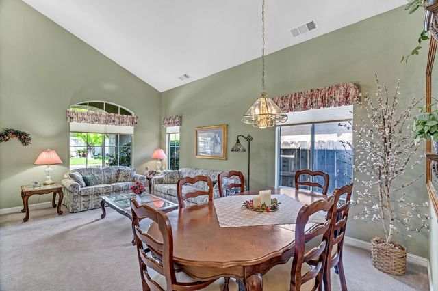 10223 River Park Cir, Stockton, CA 95209