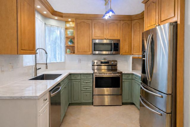 11240 Reveille Road, Cooper City, FL 33026