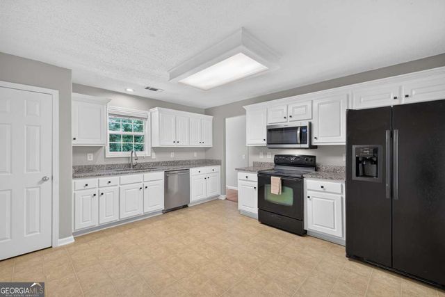 25 Persimmon Drive, Jefferson, GA 30549