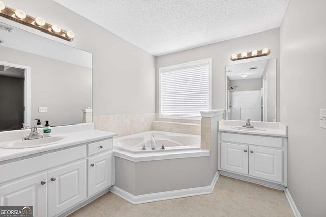 25 Persimmon Drive, Jefferson, GA 30549