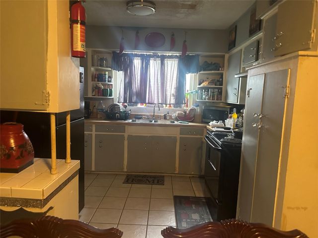 9330 Laura Koppe Road, Houston, TX 77078