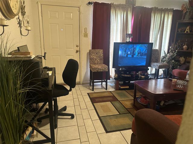 9330 Laura Koppe Road, Houston, TX 77078