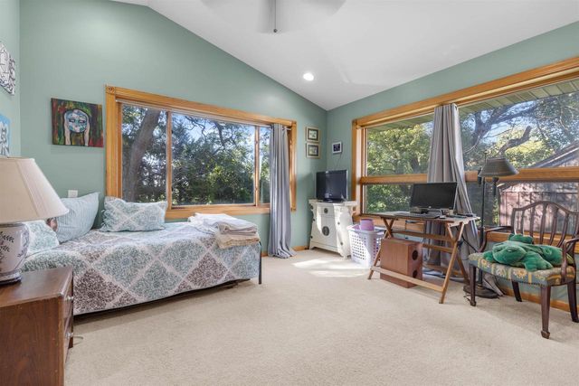 1610 Town Hall Road, Beloit, WI 53511