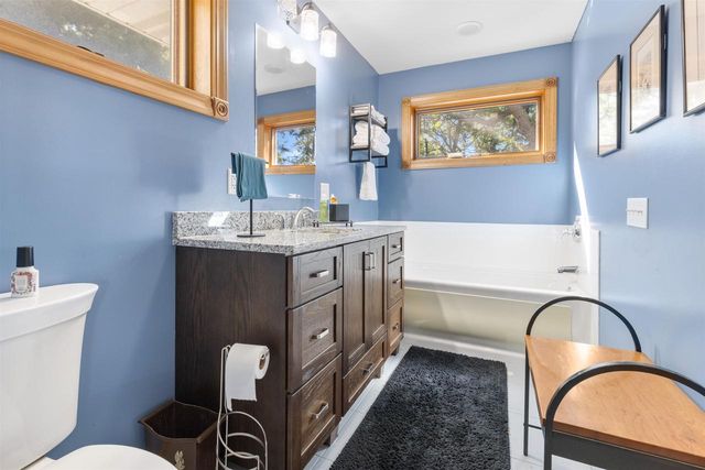 1610 Town Hall Road, Beloit, WI 53511