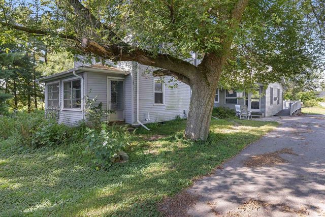 1610 Town Hall Road, Beloit, WI 53511