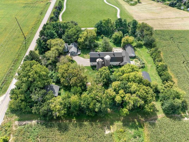 1610 Town Hall Road, Beloit, WI 53511