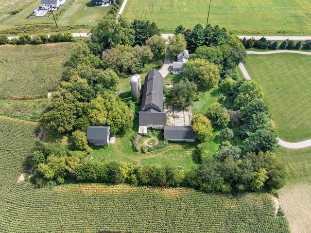 1610 Town Hall Road, Beloit, WI 53511