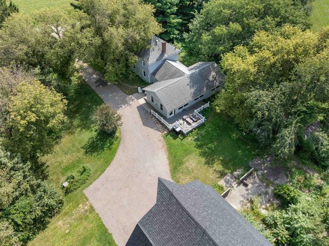 1610 Town Hall Road, Beloit, WI 53511