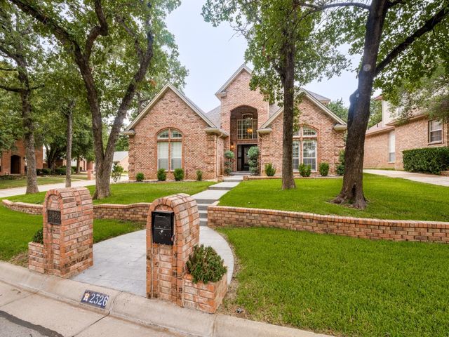 2326 Ox Bow Court, Arlington, TX 76006
