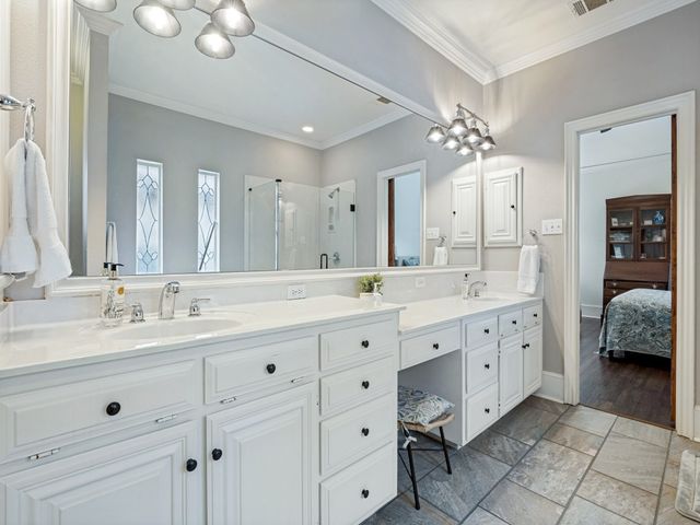 2326 Ox Bow Court, Arlington, TX 76006