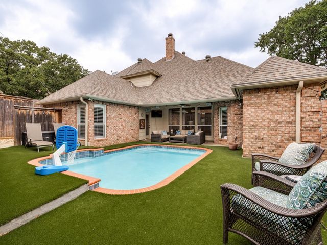 2326 Ox Bow Court, Arlington, TX 76006
