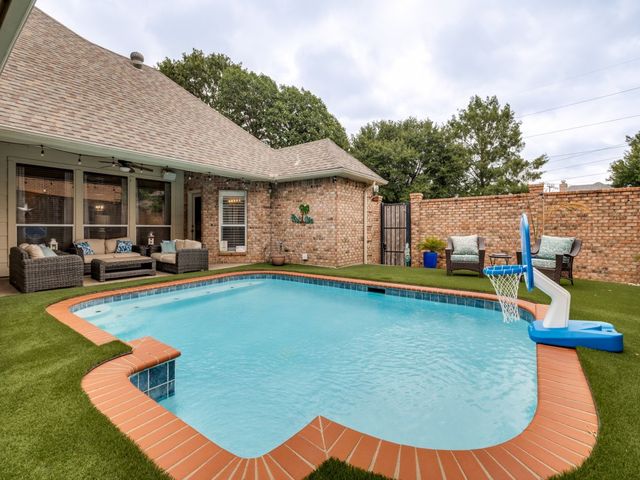 2326 Ox Bow Court, Arlington, TX 76006