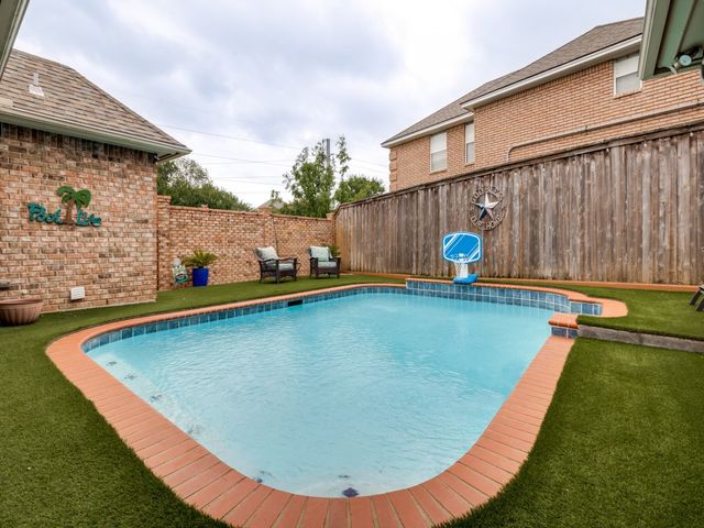2326 Ox Bow Court, Arlington, TX 76006