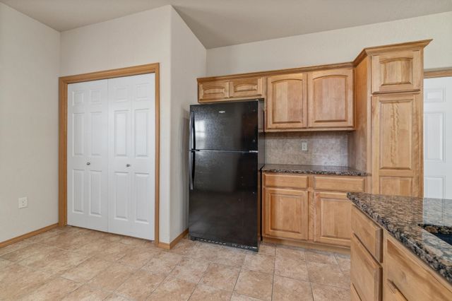 201 E Karla Ave, Haysville, KS 67060