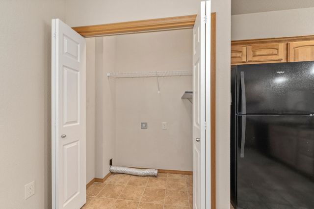 201 E Karla Ave, Haysville, KS 67060