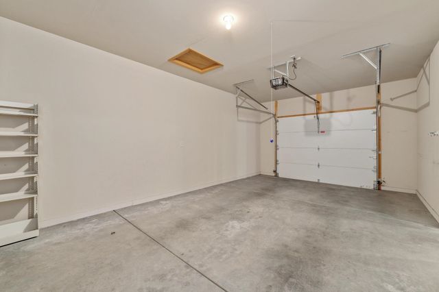 201 E Karla Ave, Haysville, KS 67060