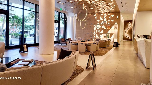 987 Queen Street 3412, Honolulu, HI 96814