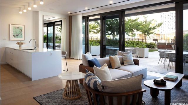 987 Queen Street 3412, Honolulu, HI 96814