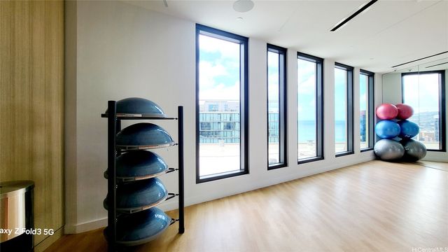 987 Queen Street 3412, Honolulu, HI 96814