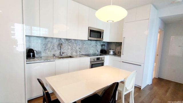 987 Queen Street 3412, Honolulu, HI 96814