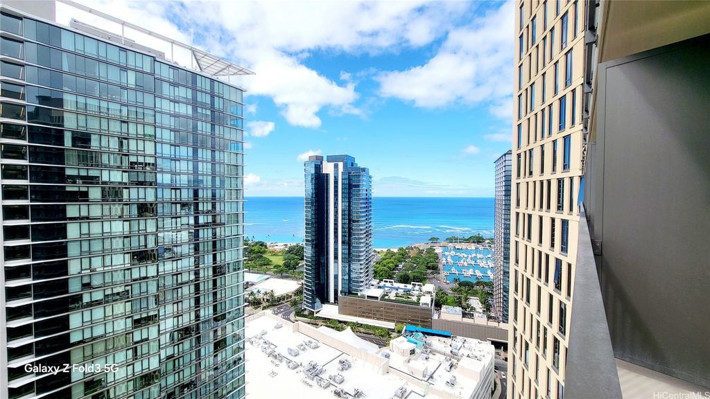 987 Queen Street 3412, Honolulu, HI 96814