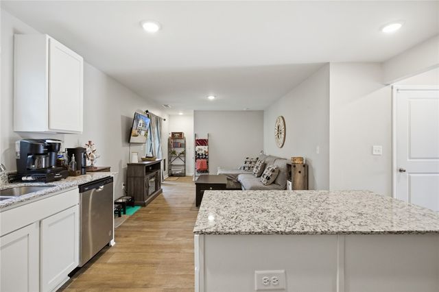 1055 S Depot Street, Seneca, SC 29678