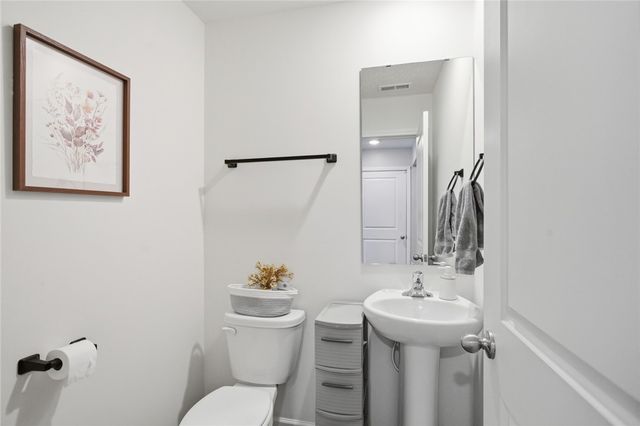 1055 S Depot Street, Seneca, SC 29678