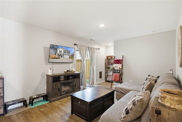 1055 S Depot Street, Seneca, SC 29678