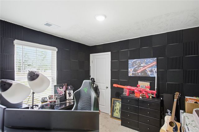 1055 S Depot Street, Seneca, SC 29678