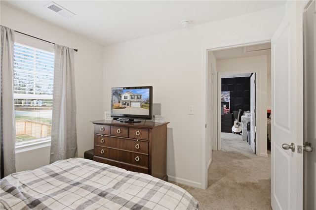 1055 S Depot Street, Seneca, SC 29678