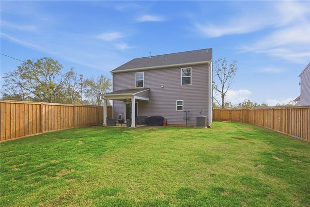 1055 S Depot Street, Seneca, SC 29678