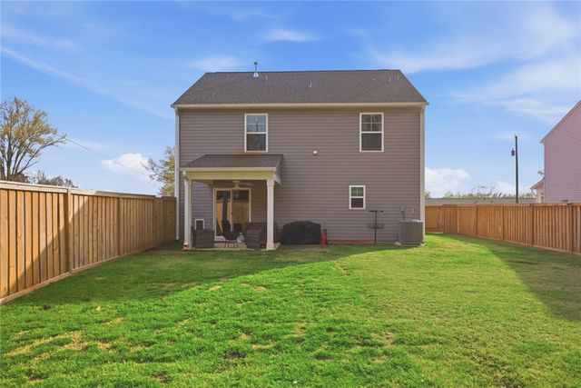 1055 S Depot Street, Seneca, SC 29678