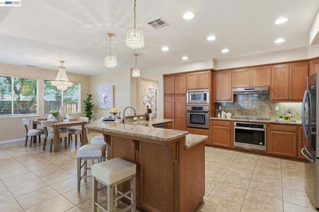 2631 Amatchi Ct, Tracy, CA 95304