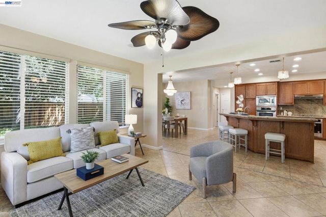 2631 Amatchi Ct, Tracy, CA 95304