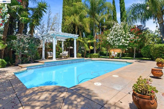 2631 Amatchi Ct, Tracy, CA 95304