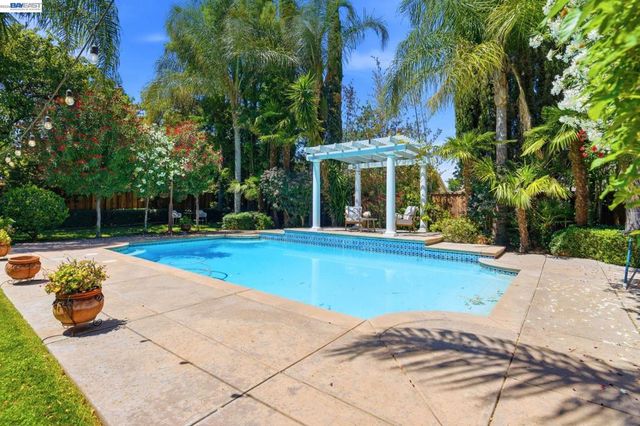 2631 Amatchi Ct, Tracy, CA 95304