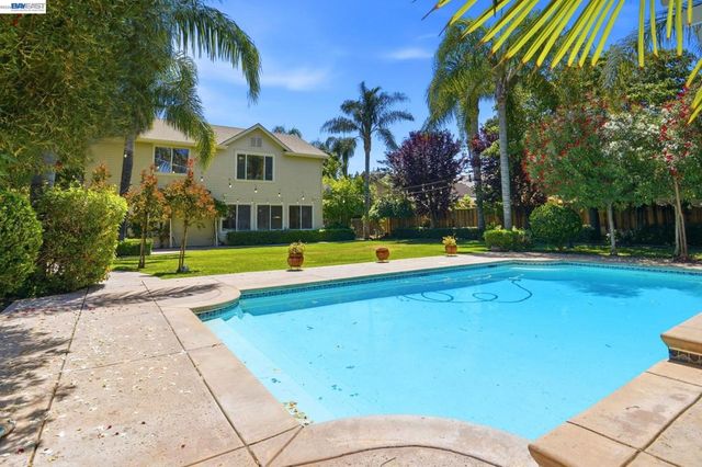 2631 Amatchi Ct, Tracy, CA 95304