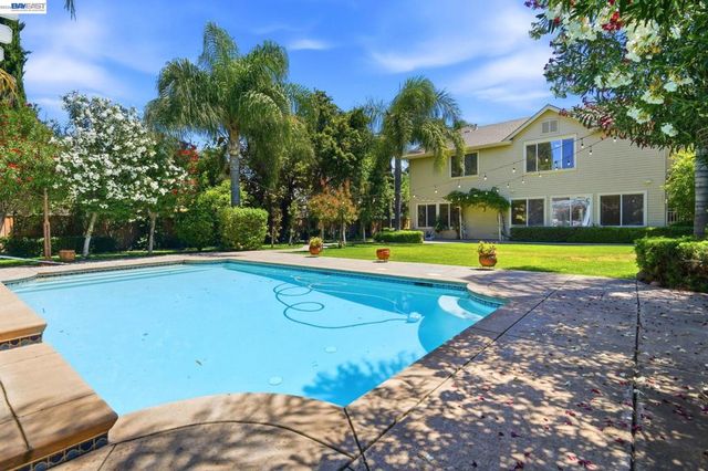 2631 Amatchi Ct, Tracy, CA 95304