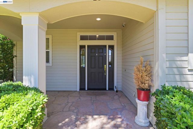 2631 Amatchi Ct, Tracy, CA 95304
