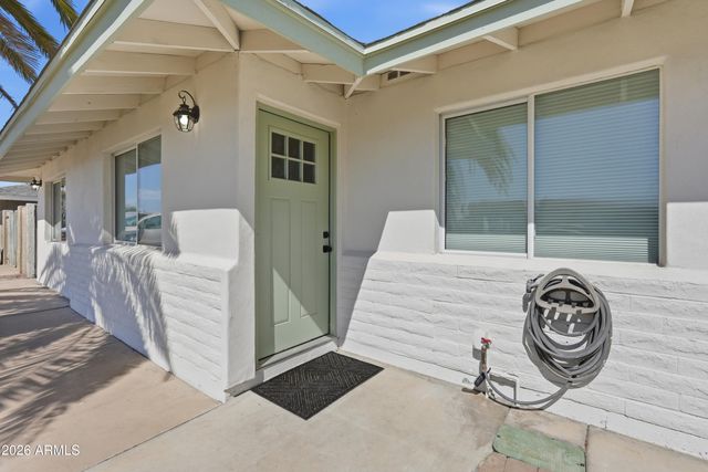 1 N COTTONWOOD Drive, Gilbert, AZ 85234
