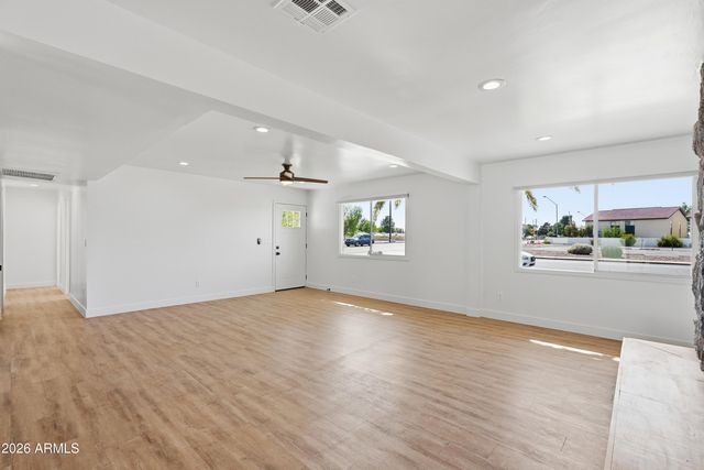 1 N COTTONWOOD Drive, Gilbert, AZ 85234