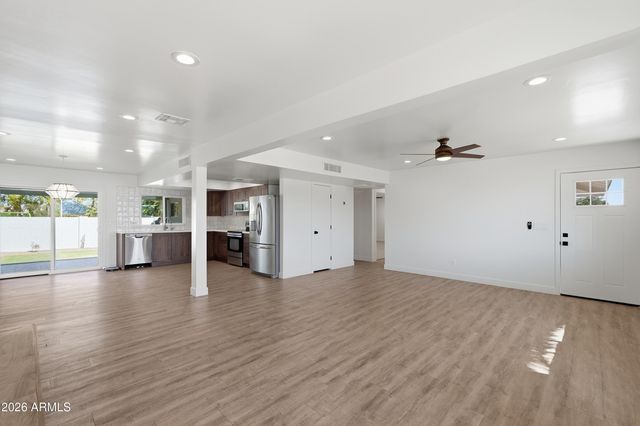 1 N COTTONWOOD Drive, Gilbert, AZ 85234
