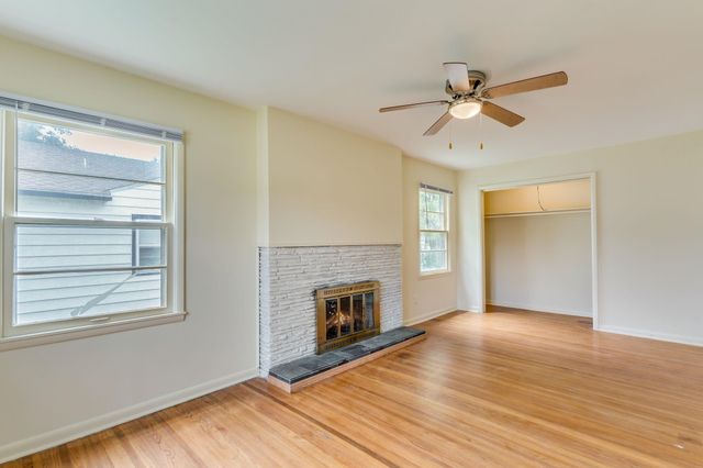 1737 Drollinger St, Wichita, KS 67218