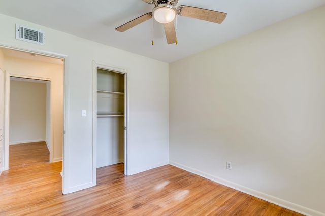 1737 Drollinger St, Wichita, KS 67218