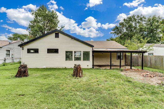 1737 Drollinger St, Wichita, KS 67218