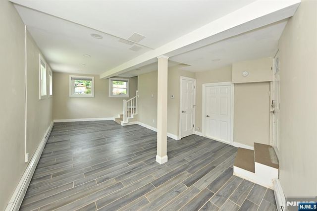 221 Lakeview Drive, Ridgewood, NJ 07450